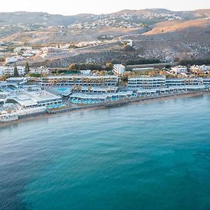 Arina Beach Hotel & Bungalows